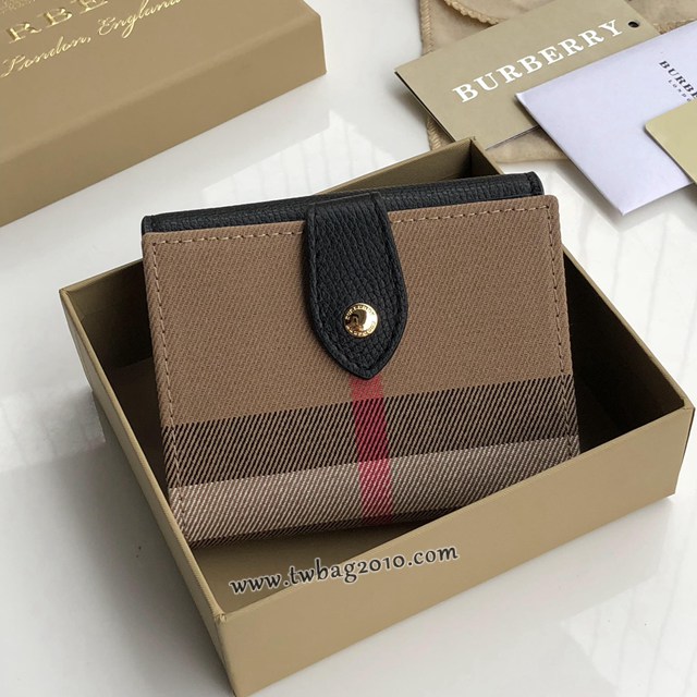 Burberry專門店新款手掌紋牛皮配格紋女士短夾錢包 巴寶莉經典款翻蓋短夾 yxb1047